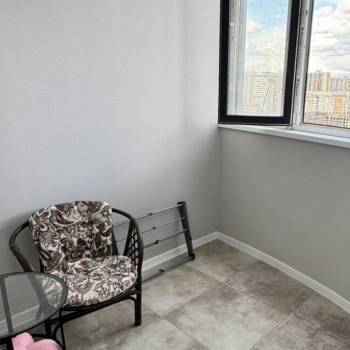 Сдается 1-комнатная квартира, 42 м²