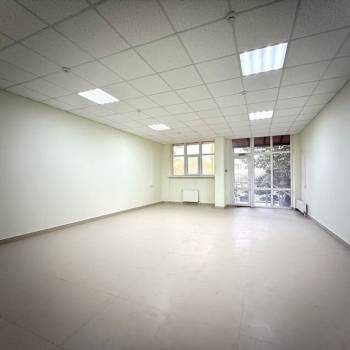 Продается Нежилое помещение, 130 м²