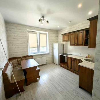 Сдается 2-х комнатная квартира, 65 м²