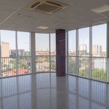 Сдается Нежилое помещение, 273 м²