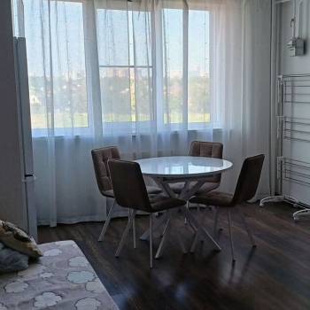 Продается 1-комнатная квартира, 43 м²