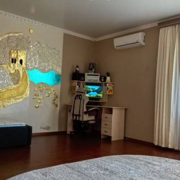 Продается 1-комнатная квартира, 70 м²