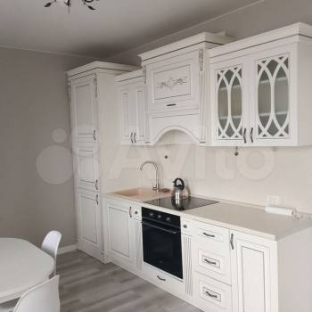 Сдается 1-комнатная квартира, 42 м²