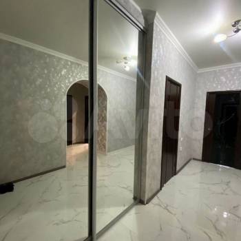 Сдается 2-х комнатная квартира, 780 м²