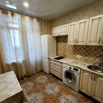 Сдается 1-комнатная квартира, 37 м²