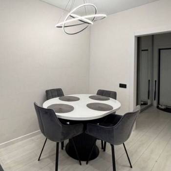 Продается 1-комнатная квартира, 47 м²