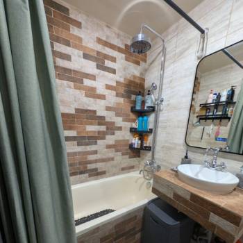 Продается Многокомнатная квартира, 60 м²