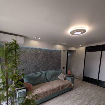 Продается Многокомнатная квартира, 60 м²