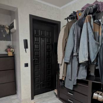 Продается Многокомнатная квартира, 60 м²