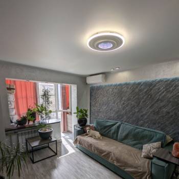Продается Многокомнатная квартира, 60 м²