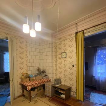 Продается Многокомнатная квартира, 180 м²