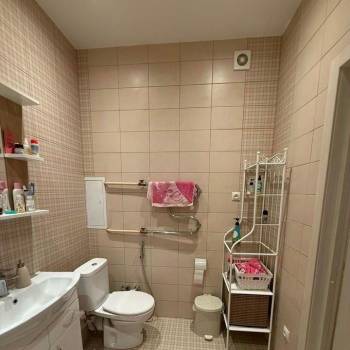 Продается 1-комнатная квартира, 47 м²