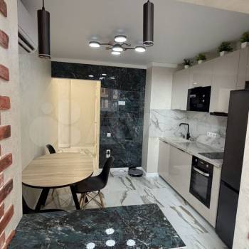 Продается 1-комнатная квартира, 39 м²
