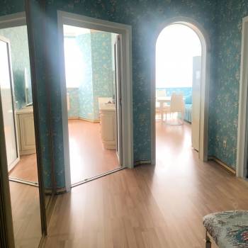 Сдается 1-комнатная квартира, 55 м²