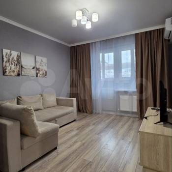 Сдается 2-х комнатная квартира, 65 м²
