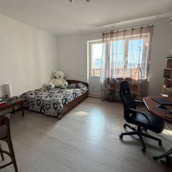 Сдается 1-комнатная квартира, 50 м²