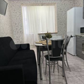 Сдается 1-комнатная квартира, 43 м²
