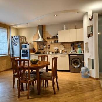 Продается 3-х комнатная квартира, 102 м²