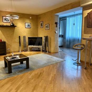 Продается 3-х комнатная квартира, 102 м²