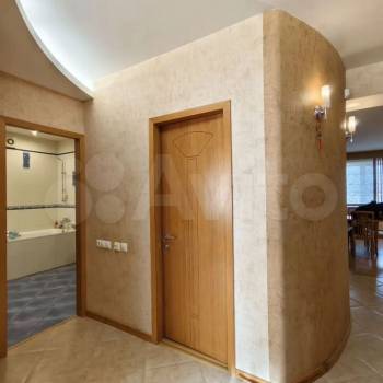 Продается 3-х комнатная квартира, 102 м²