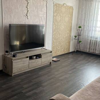 Продается Многокомнатная квартира, 74,9 м²