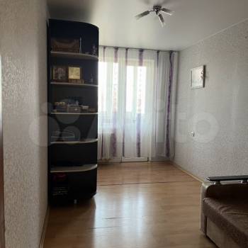 Продается Многокомнатная квартира, 74,9 м²