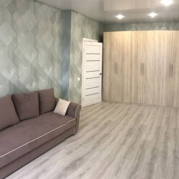 Продается 1-комнатная квартира, 38 м²