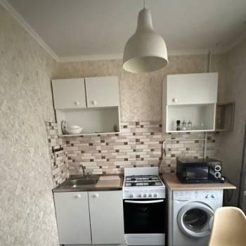 Сдается 1-комнатная квартира, 50 м²