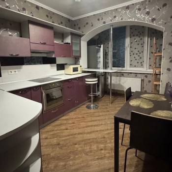 Сдается 1-комнатная квартира, 40 м²