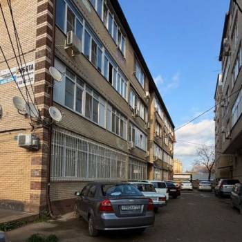 Продается 1-комнатная квартира, 49 м²