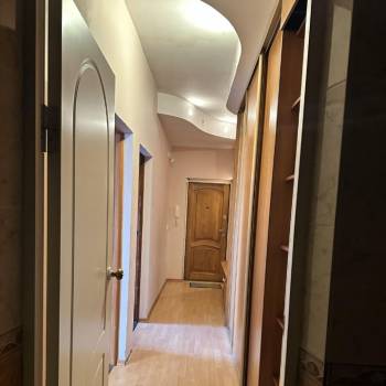 Сдается 1-комнатная квартира, 51 м²