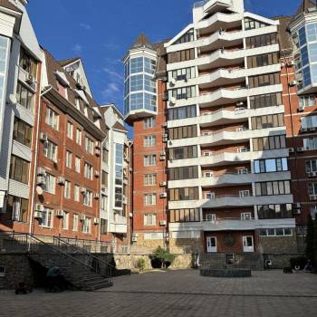 Сдается 1-комнатная квартира, 51 м²