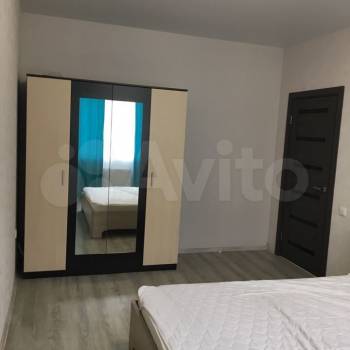 Продается 1-комнатная квартира, 38 м²