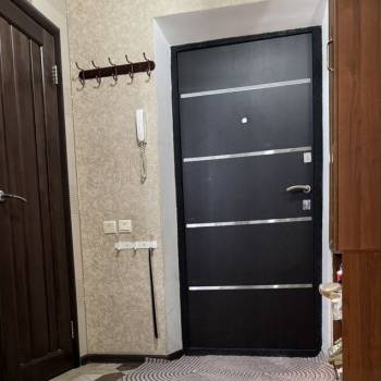 Продается 1-комнатная квартира, 42 м²