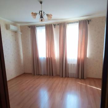 Сдается 1-комнатная квартира, 54 м²