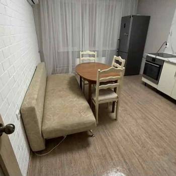 Сдается 2-х комнатная квартира, 60 м²