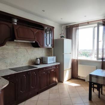 Сдается 2-х комнатная квартира, 60 м²