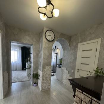 Продается 2-х комнатная квартира, 54 м²