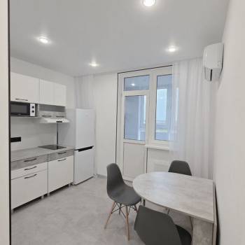 Сдается 1-комнатная квартира, 35 м²