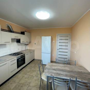 Продается 1-комнатная квартира, 39,7 м²