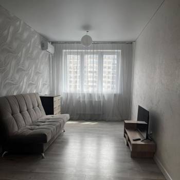 Продается 1-комнатная квартира, 38 м²