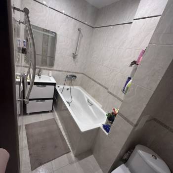 Продается 1-комнатная квартира, 40 м²
