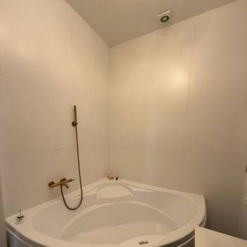 Продается 3-х комнатная квартира, 90 м²