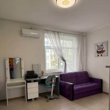 Продается 3-х комнатная квартира, 90 м²