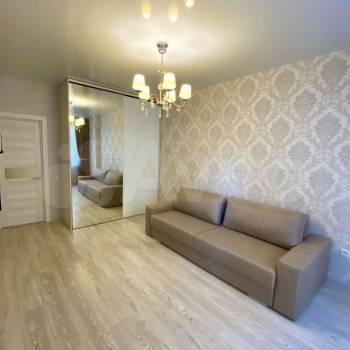 Сдается 1-комнатная квартира, 43 м²