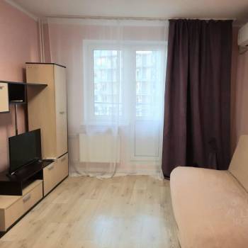 Продается 1-комнатная квартира, 39 м²