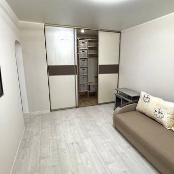 Сдается 1-комнатная квартира, 38 м²