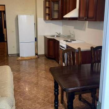 Сдается 1-комнатная квартира, 62 м²