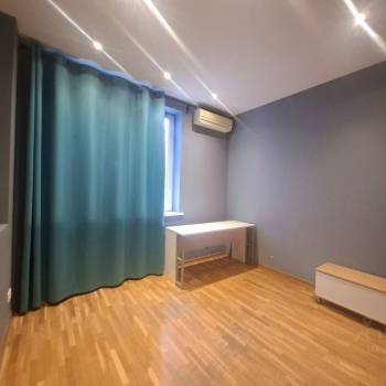 Сдается Многокомнатная квартира, 100 м²