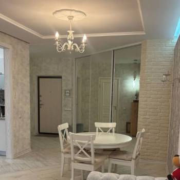 Продается 1-комнатная квартира, 47 м²